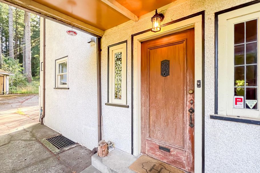 4786 Drummond Drive Vancouver, BC - 5