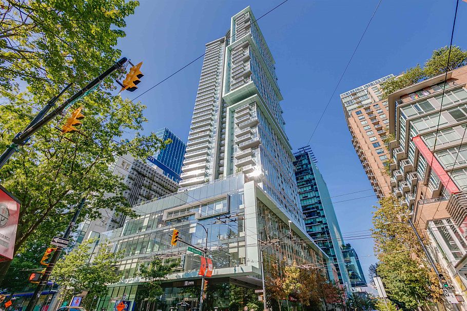 2608 777 Richards Street Vancouver, BC - 1