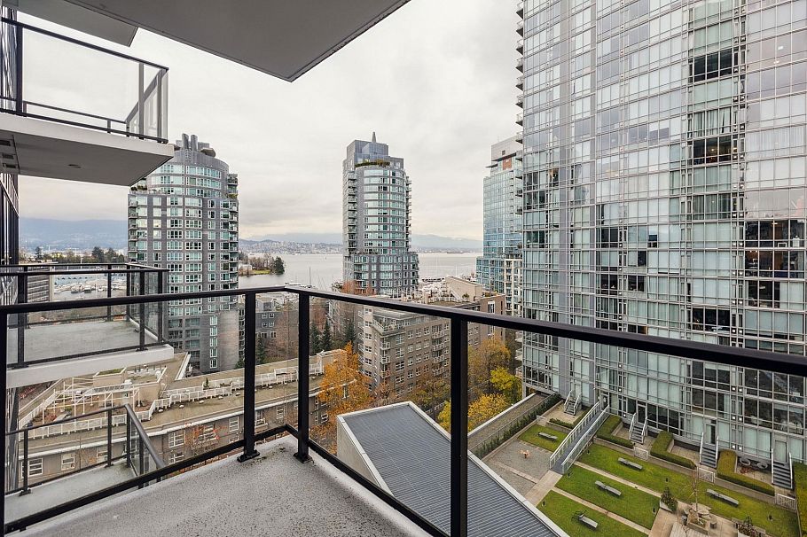 1003 620 Cardero Street Vancouver, BC - 24