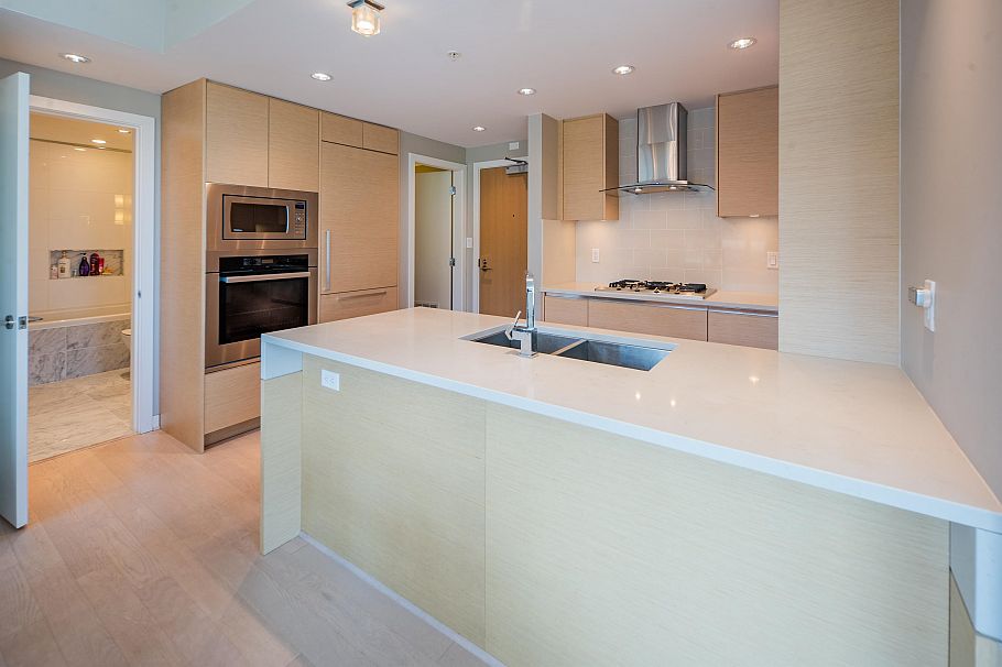 207 505 W 30th Avenue Vancouver, BC - 5