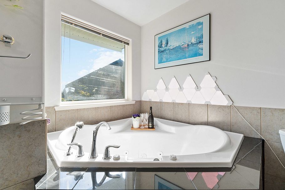 3866 Michener Way North Vancouver, BC - 28