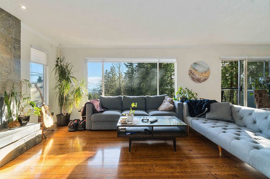 5189 Madeira Court North Vancouver, BC - 12