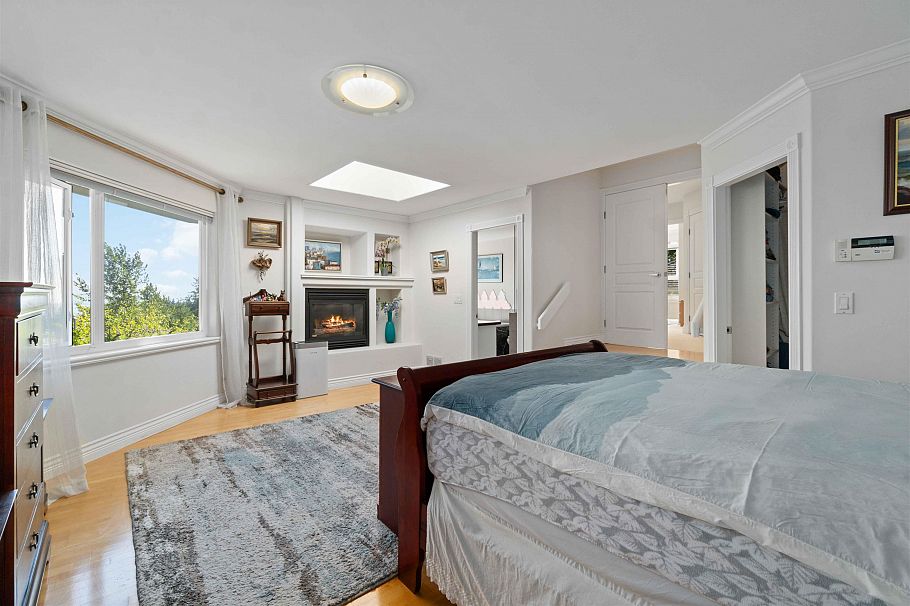 3866 Michener Way North Vancouver, BC - 26