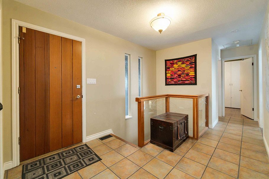 5189 Madeira Court North Vancouver, BC - 3