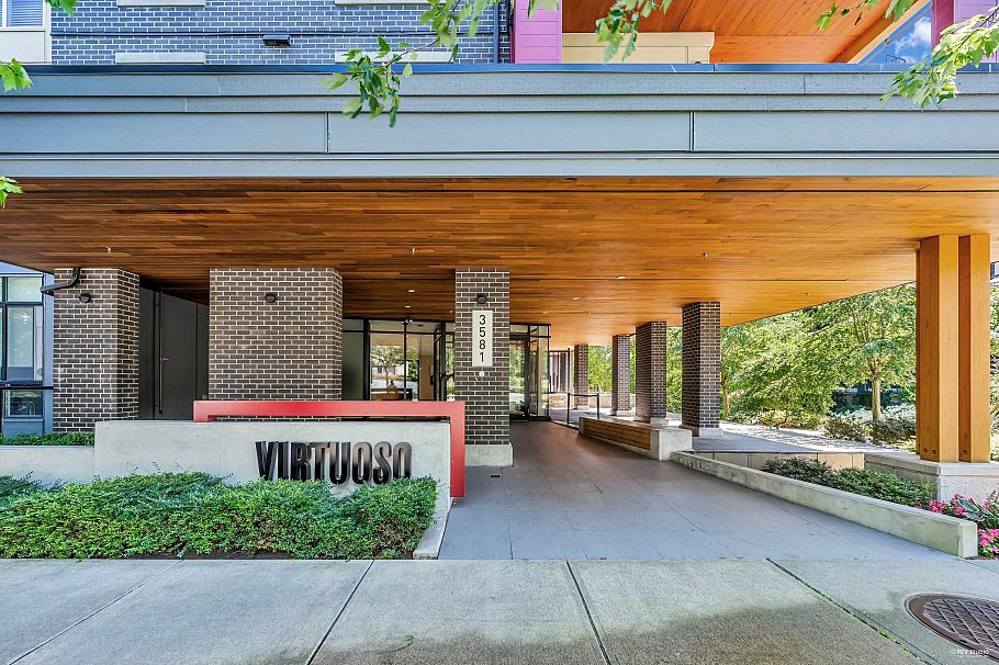 316 3581 Ross Drive Vancouver, BC - 2