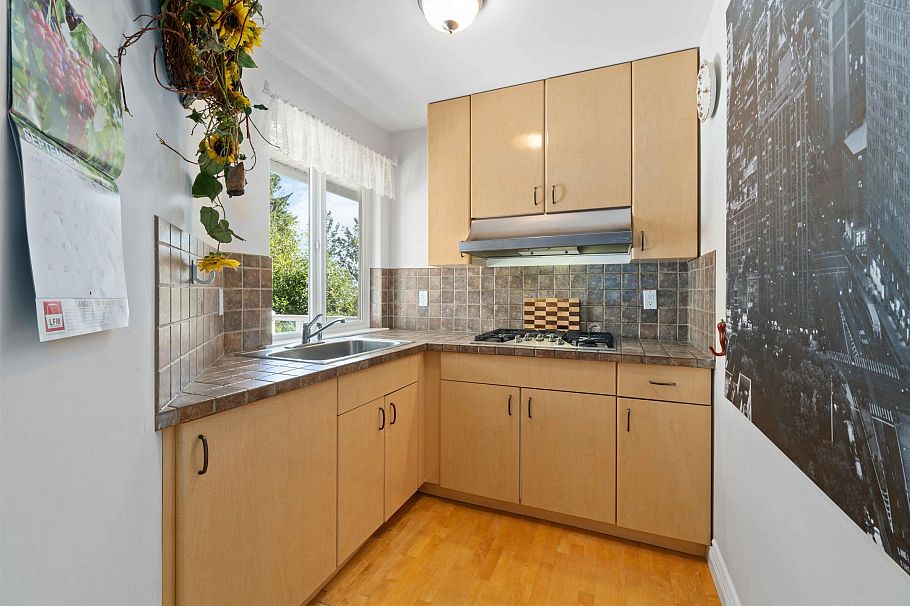 3866 Michener Way North Vancouver, BC - 20