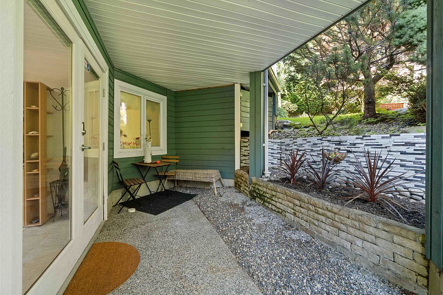 3866 Michener Way North Vancouver, BC - 36