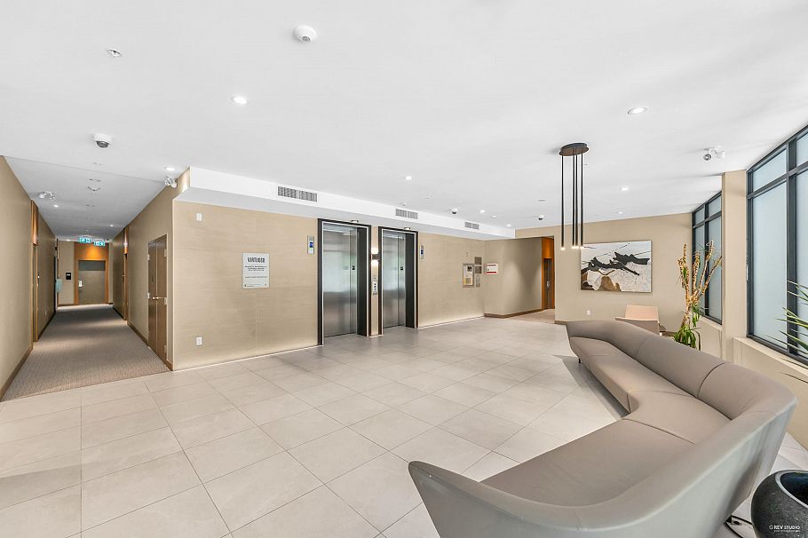 316 3581 Ross Drive Vancouver, BC - 4