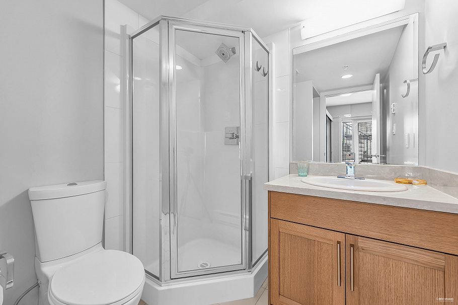 2 5879 Gray Avenue Vancouver, BC - 17