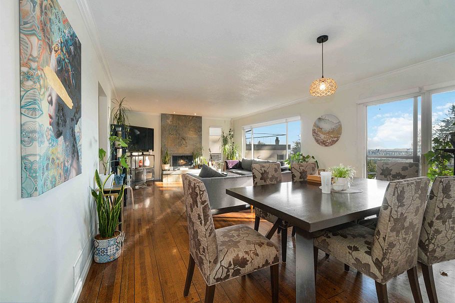 5189 Madeira Court North Vancouver, BC - 8