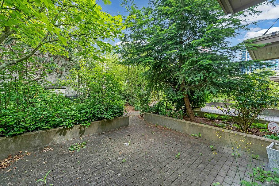 2 5879 Gray Avenue Vancouver, BC - 38