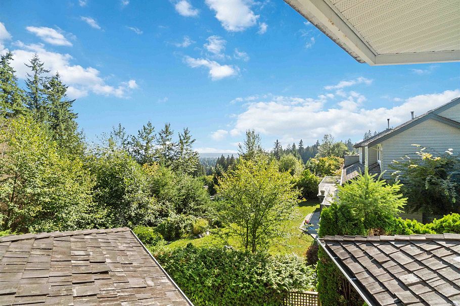 3866 Michener Way North Vancouver, BC - 27