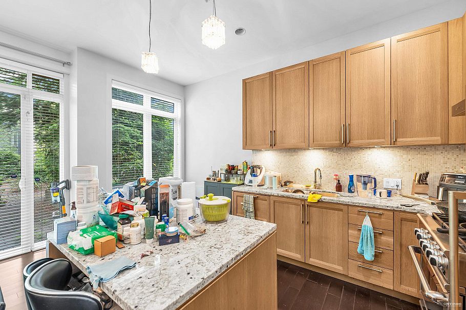 2 5879 Gray Avenue Vancouver, BC - 10