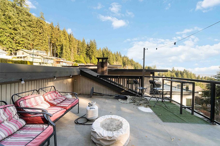 5189 Madeira Court North Vancouver, BC - 35