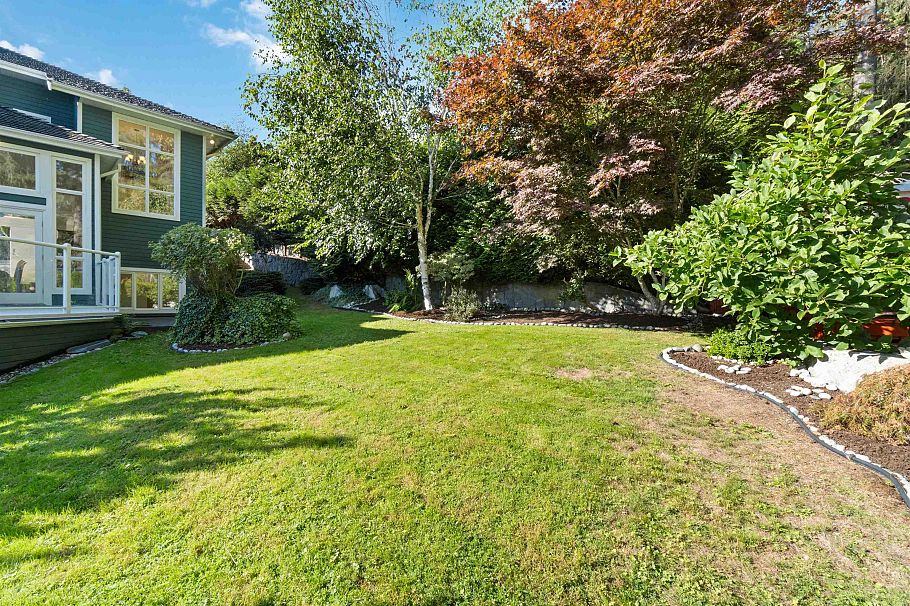 3866 Michener Way North Vancouver, BC - 39