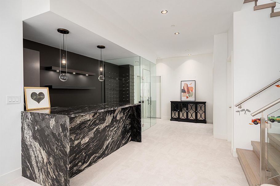 6978 Laurel Street Vancouver, BC - 27