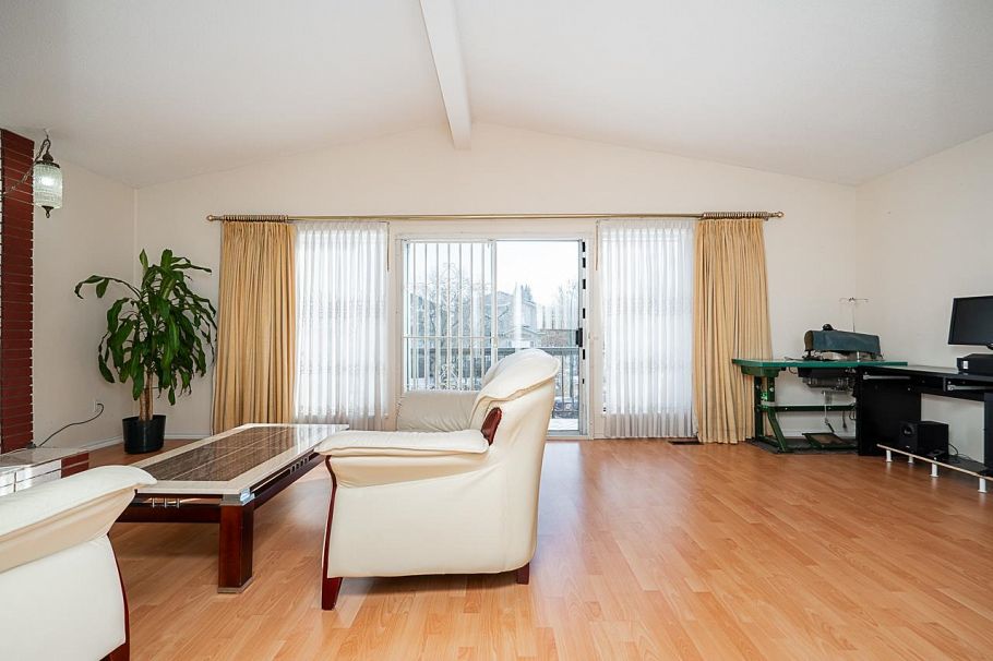 1283 E 59th Avenue Vancouver, BC - 6