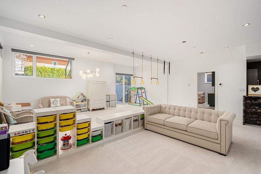 6978 Laurel Street Vancouver, BC - 26