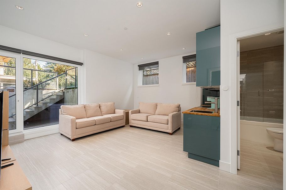 6978 Laurel Street Vancouver, BC - 29