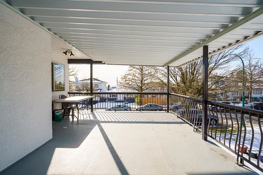 1283 E 59th Avenue Vancouver, BC - 28