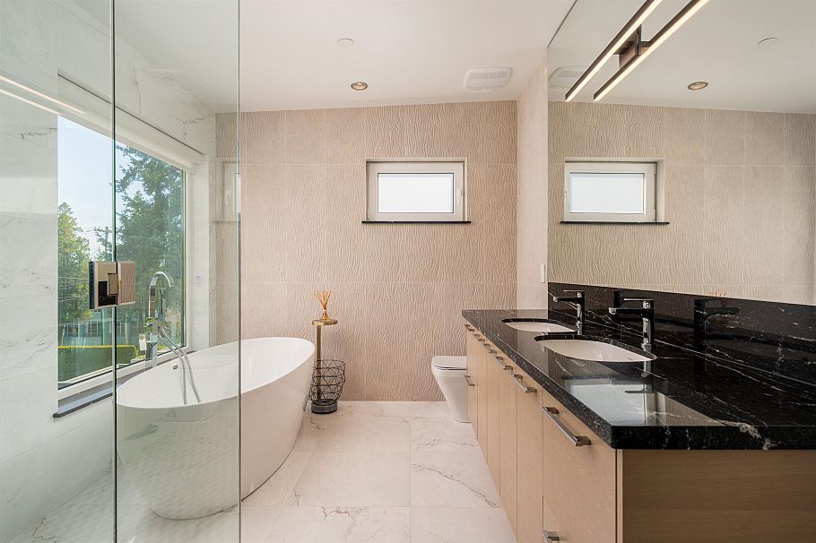 6978 Laurel Street Vancouver, BC - 17