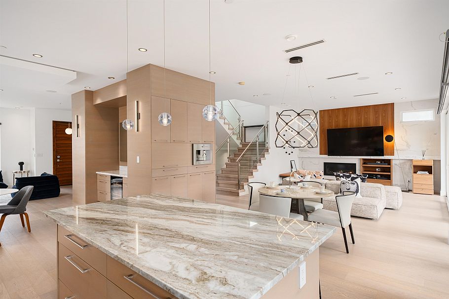 6978 Laurel Street Vancouver, BC - 12