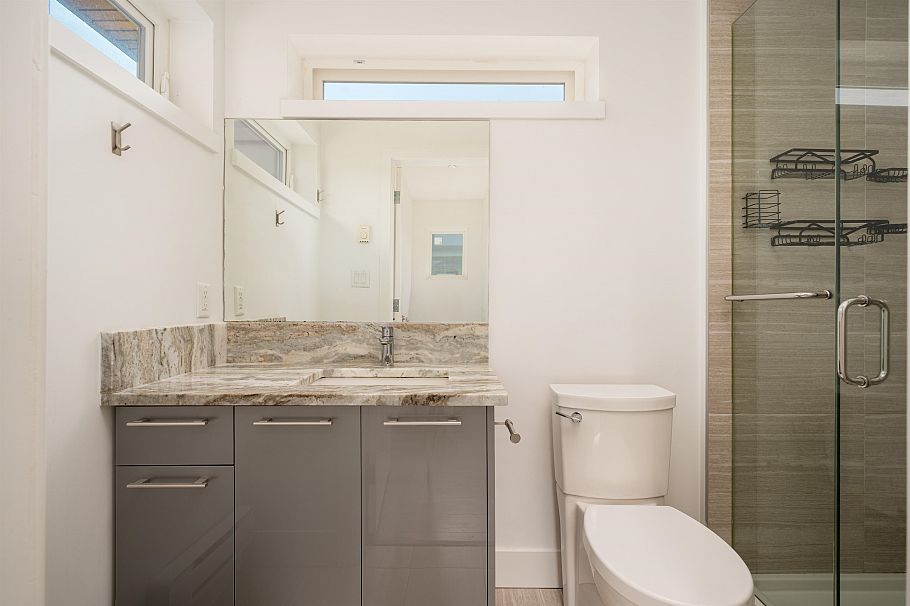 6978 Laurel Street Vancouver, BC - 36