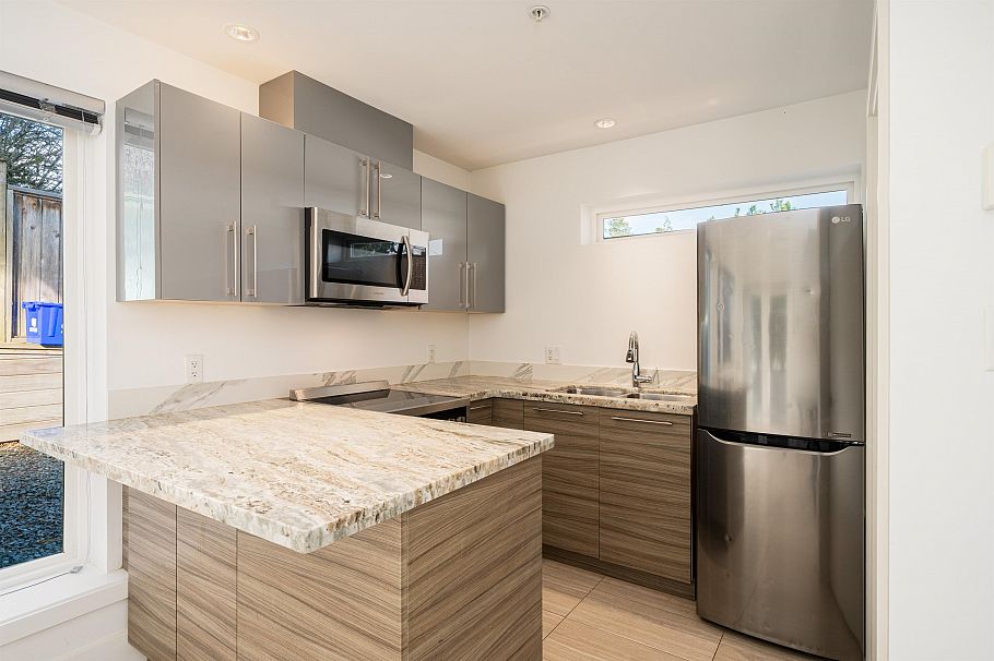 6978 Laurel Street Vancouver, BC - 34