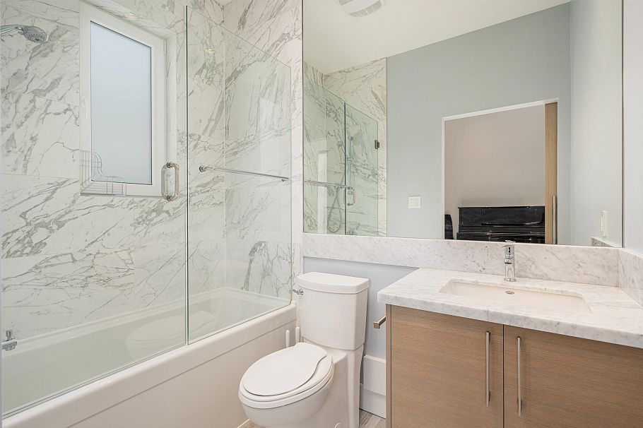 6978 Laurel Street Vancouver, BC - 23