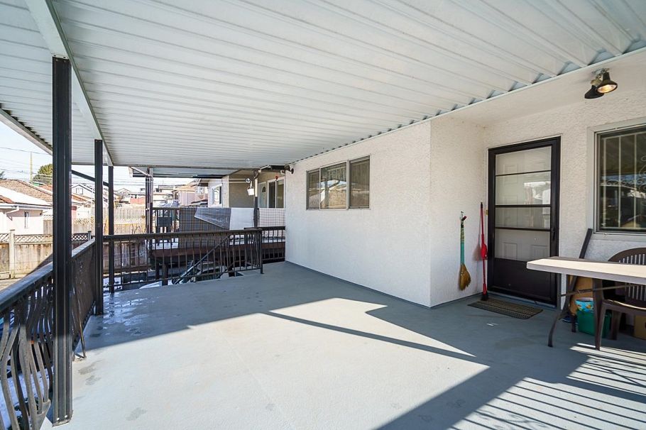 1283 E 59th Avenue Vancouver, BC - 29