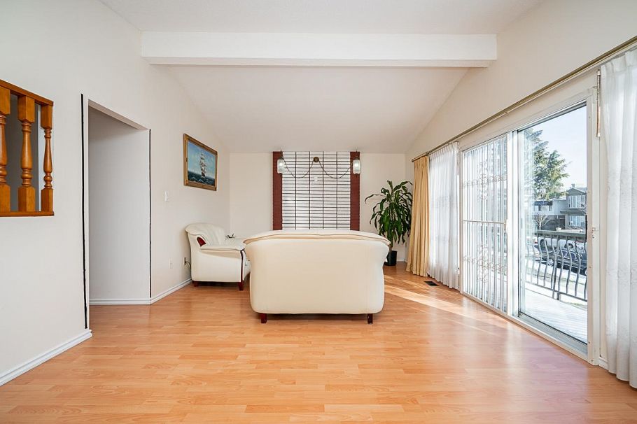 1283 E 59th Avenue Vancouver, BC - 7