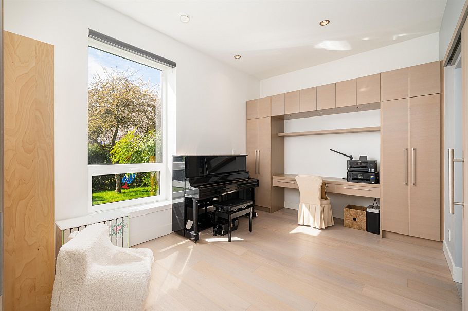 6978 Laurel Street Vancouver, BC - 24