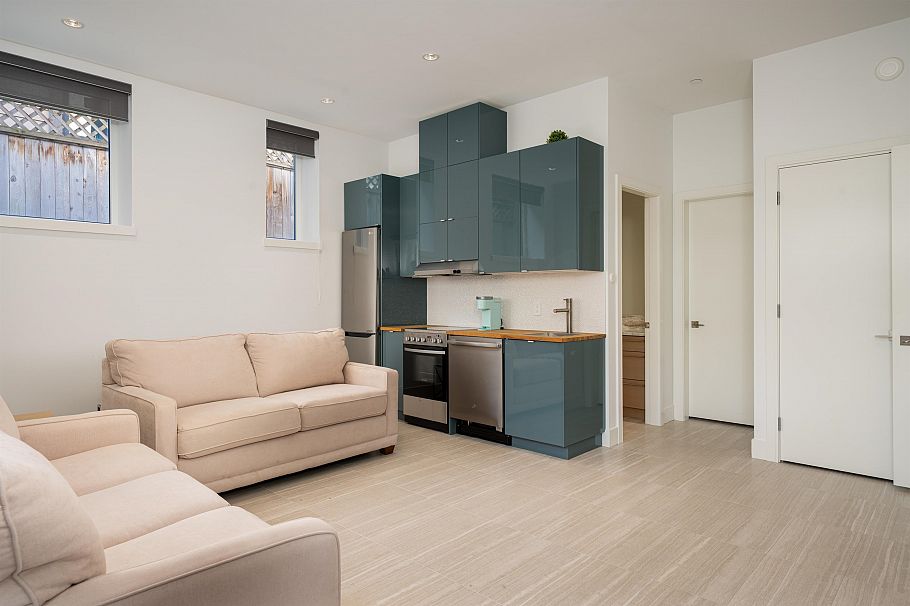 6978 Laurel Street Vancouver, BC - 30