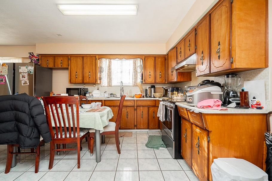 1283 E 59th Avenue Vancouver, BC - 26