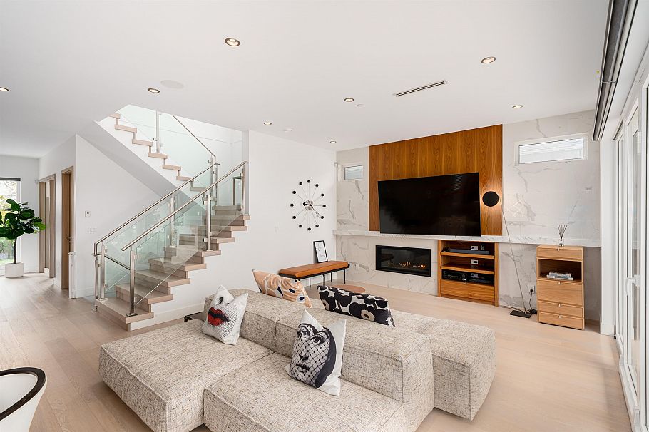 6978 Laurel Street Vancouver, BC - 8