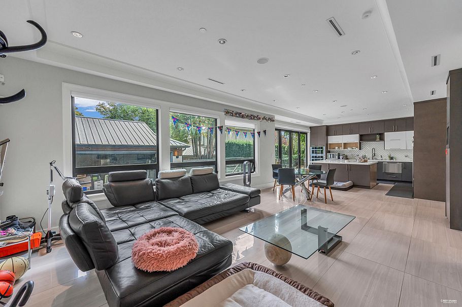 5808 Crown Street Vancouver, BC - 7