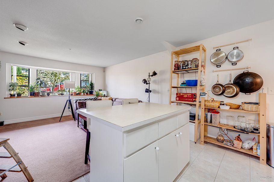 3308 Wellington Avenue Vancouver, BC - 21