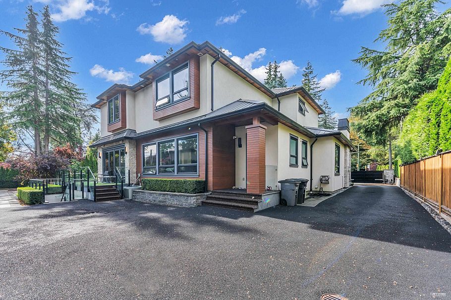 5808 Crown Street Vancouver, BC - 3