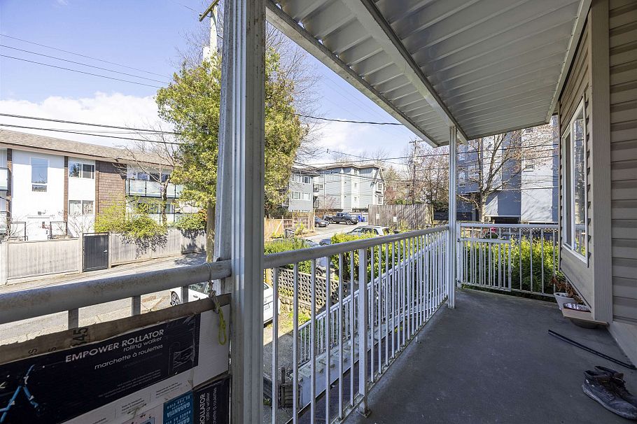 2245 Dundas Street Vancouver, BC - 15