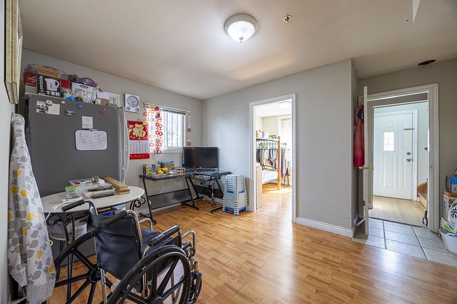 2245 Dundas Street Vancouver, BC - 20