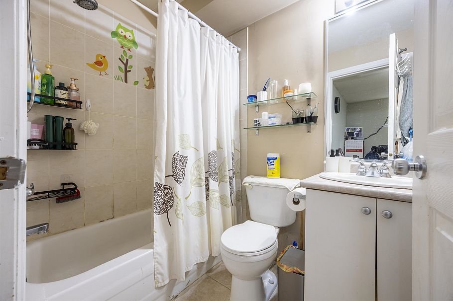 2245 Dundas Street Vancouver, BC - 24