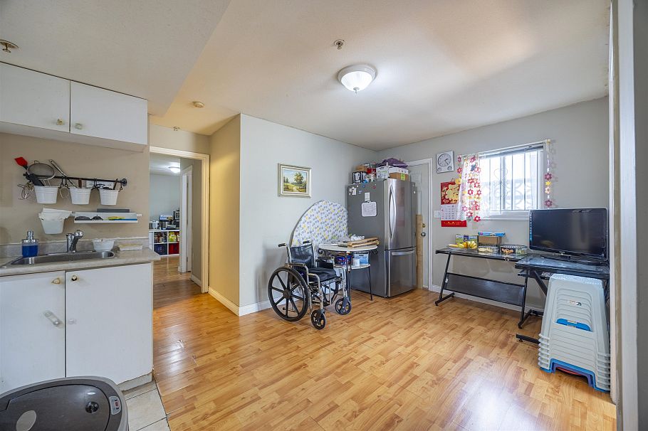 2245 Dundas Street Vancouver, BC - 18