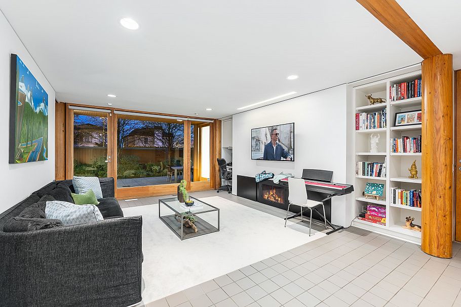 1299 W 57th Avenue Vancouver, BC - 8