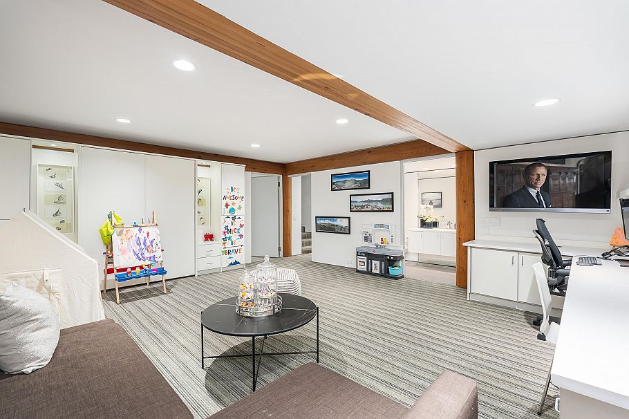 1299 W 57th Avenue Vancouver, BC - 23