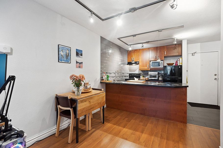 615 1330 Burrard Street Vancouver, BC - 5