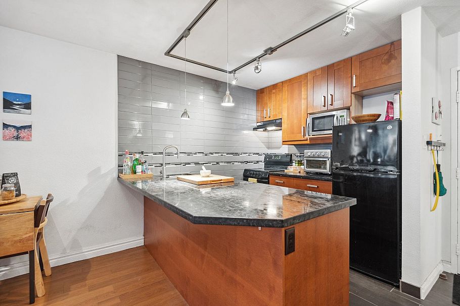 615 1330 Burrard Street Vancouver, BC - 6