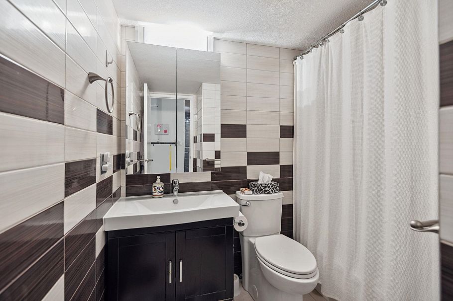 615 1330 Burrard Street Vancouver, BC - 9