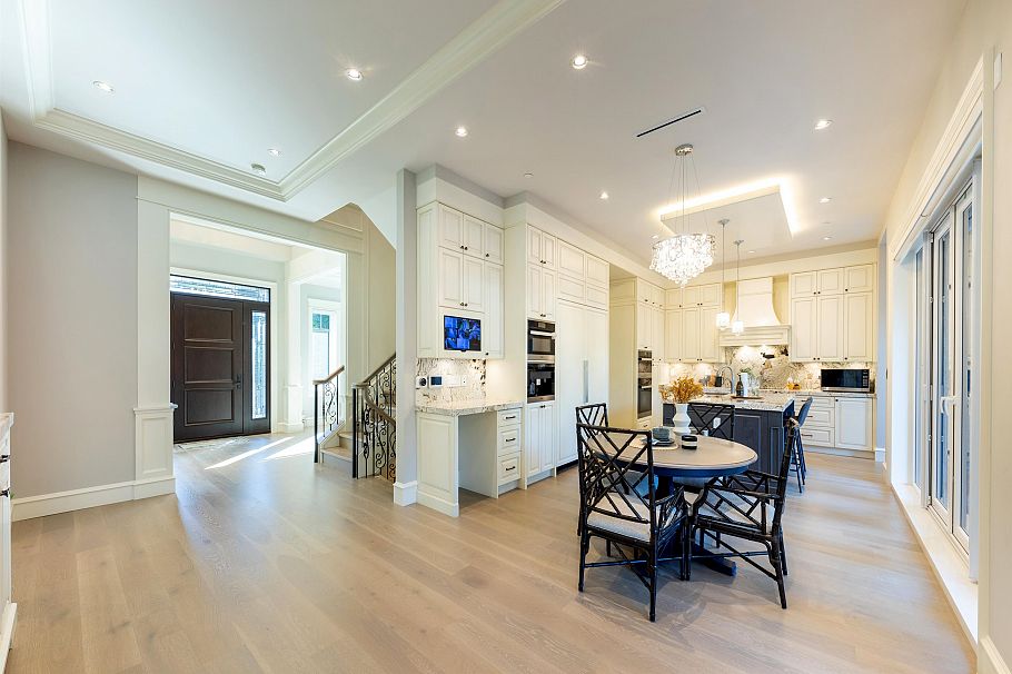 3981 W 35th Avenue Vancouver, BC - 3