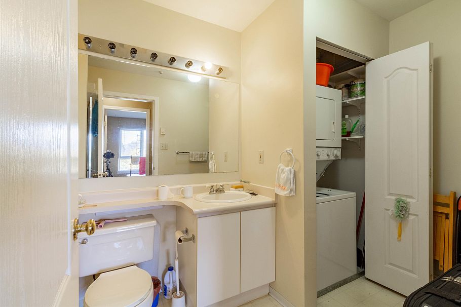 407 3480 Yardley Avenue Vancouver, BC - 11