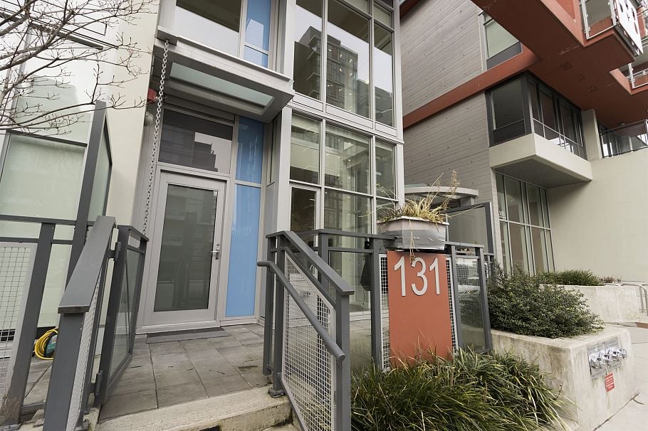 131 E 1st Avenue Vancouver, BC - 2